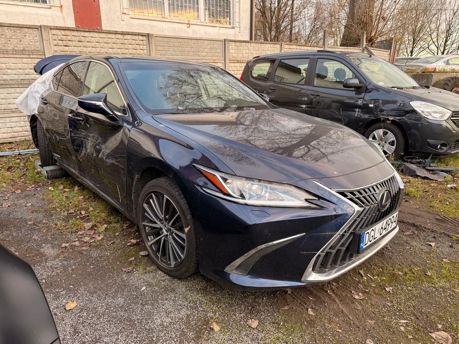 Lexus ES 300h Bussines Edition + 2022 PL Zamiana