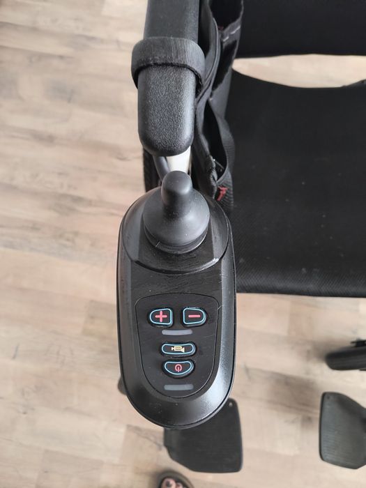 Wózek elektryczny Antar. Stan bardzo dobry,  wszystko działa.