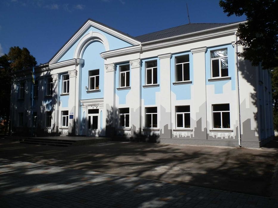 Продажа!  Чотирьох кімнатна квартира 85м2 в смт.  Гребінки.