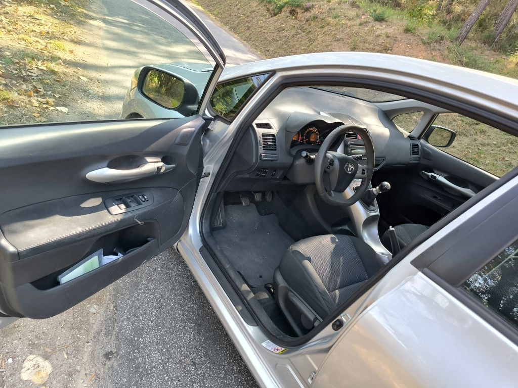 Toyota Auris 1.4 D-4D AC - 2011