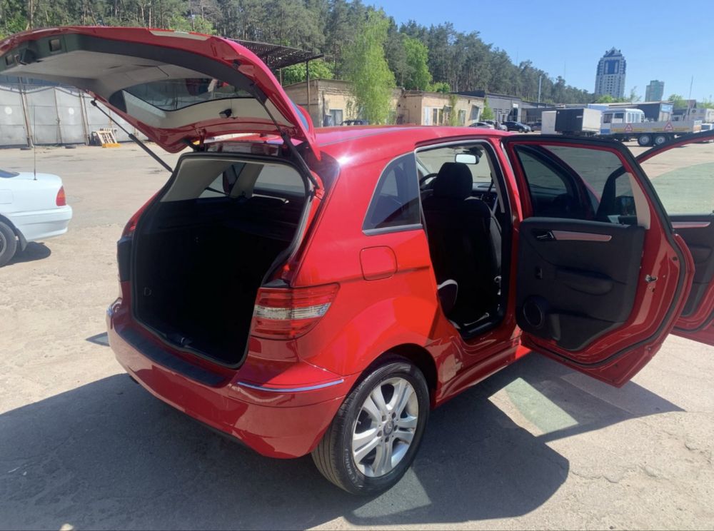 Оренда Mercedes B class 2010