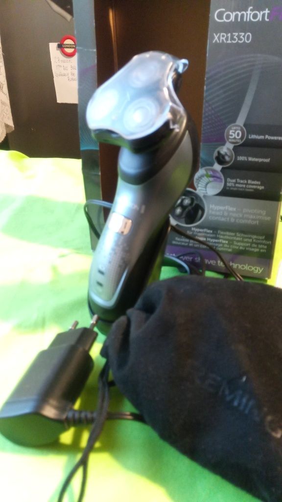 Nowoczesna golarka Remington XR 1330