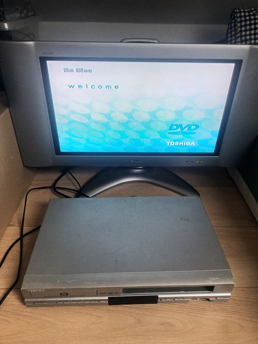 Magnetowid odtwarzacz DVD VHS combo Toshiba SD-25VLSL