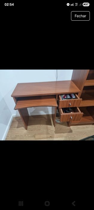 Secretaria folheada a carvalho