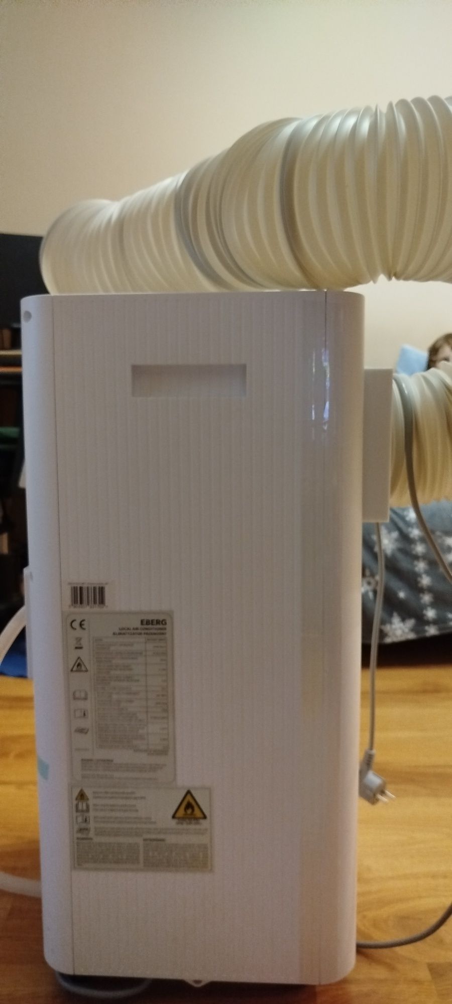Klimatyzator przenośny EBERG RIO 2,9 kW z modułem WiFi + adapter zewn.