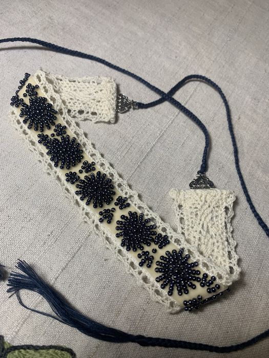 Чокер з бісеру, прикраса