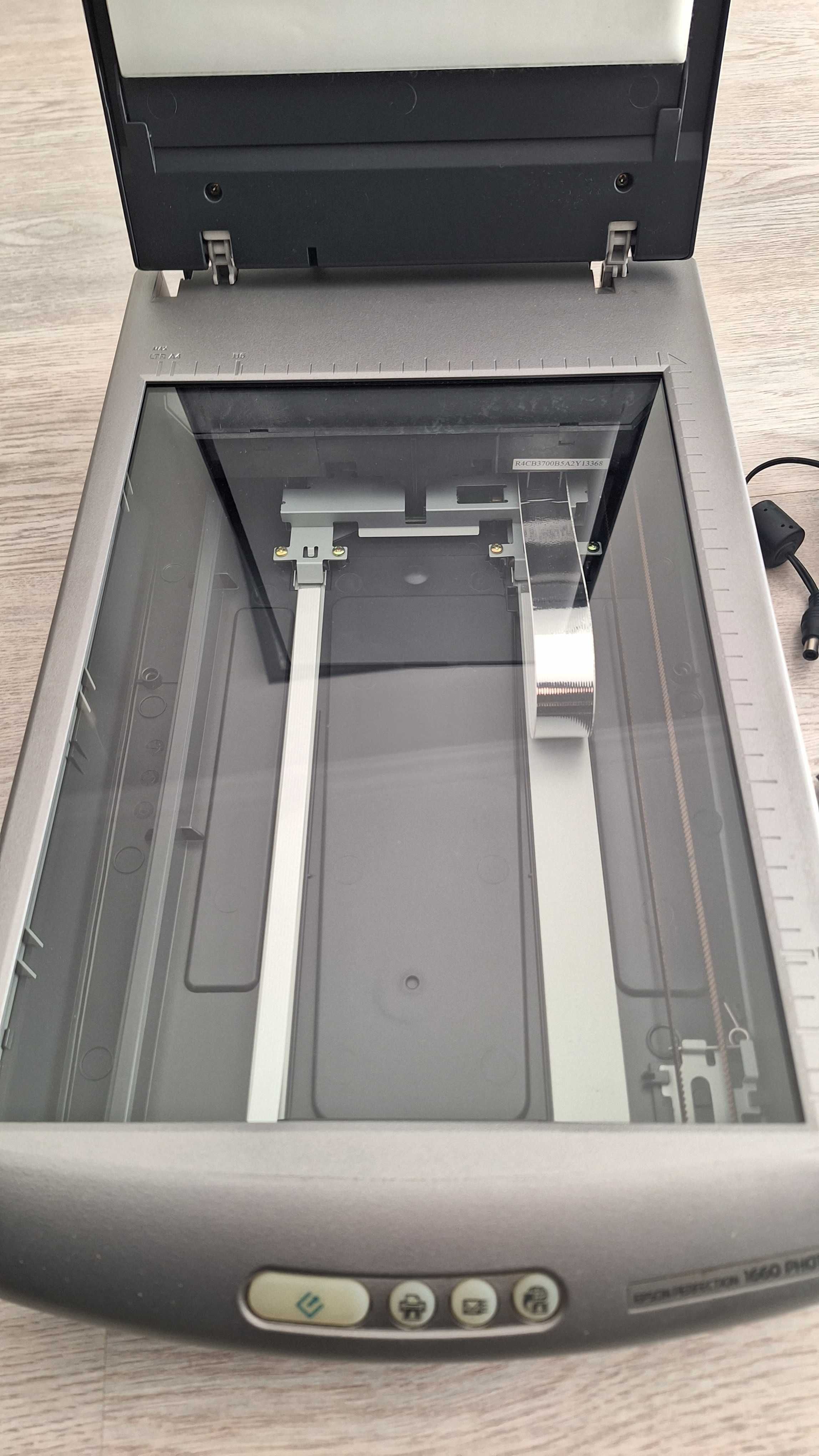 Scanner Epson 1660 em ótimas condições a funcionar