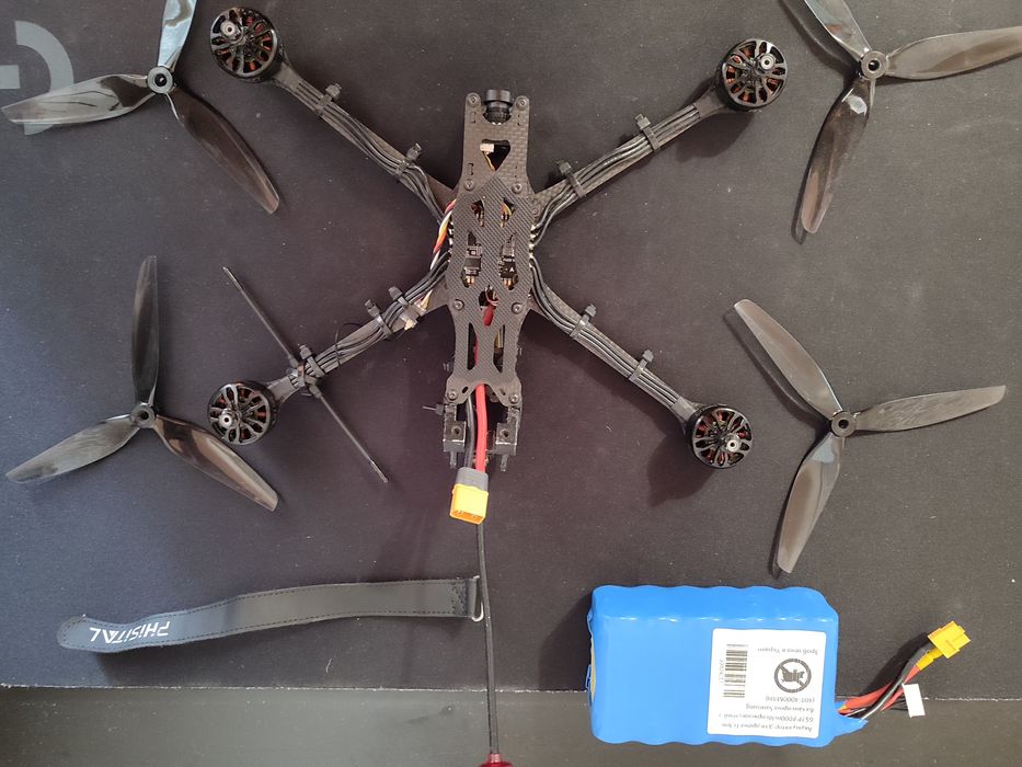 Продаю FPV дрон.