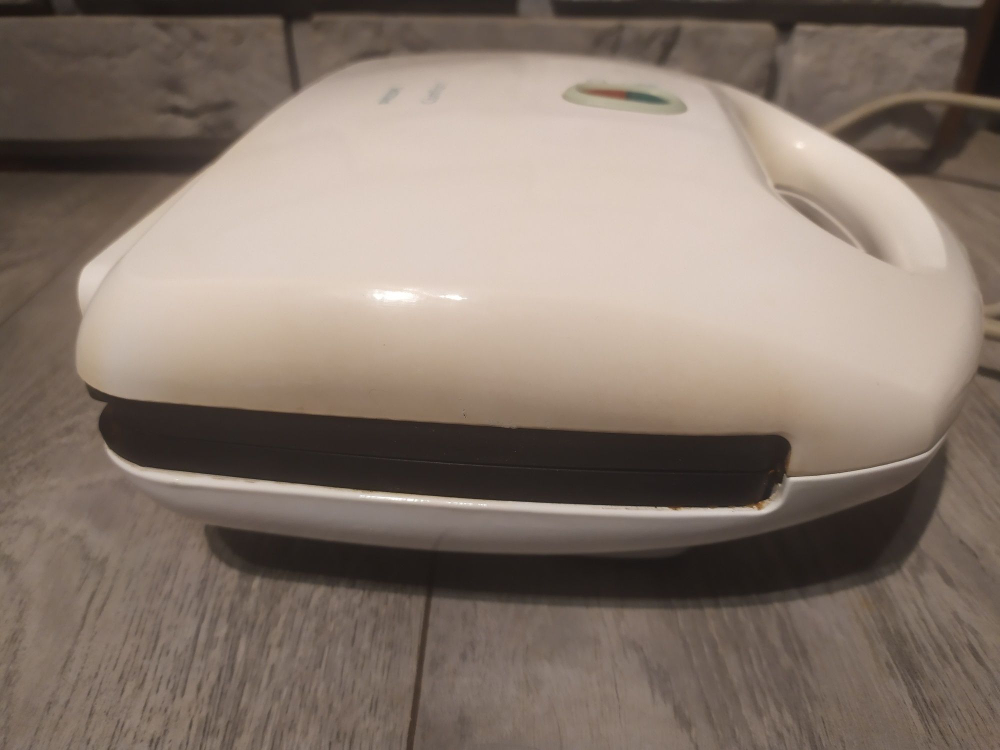 Sprawny toster, opiekacz do kanapek Philips Comfort HD 700W