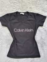 Czarny t-shirt z napisem