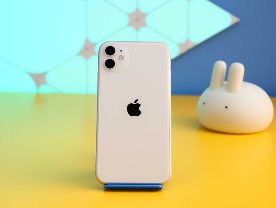 Смартфон Apple iPhone 11 128GB White (150568) Б/У З ГАРАНТІЄЮ