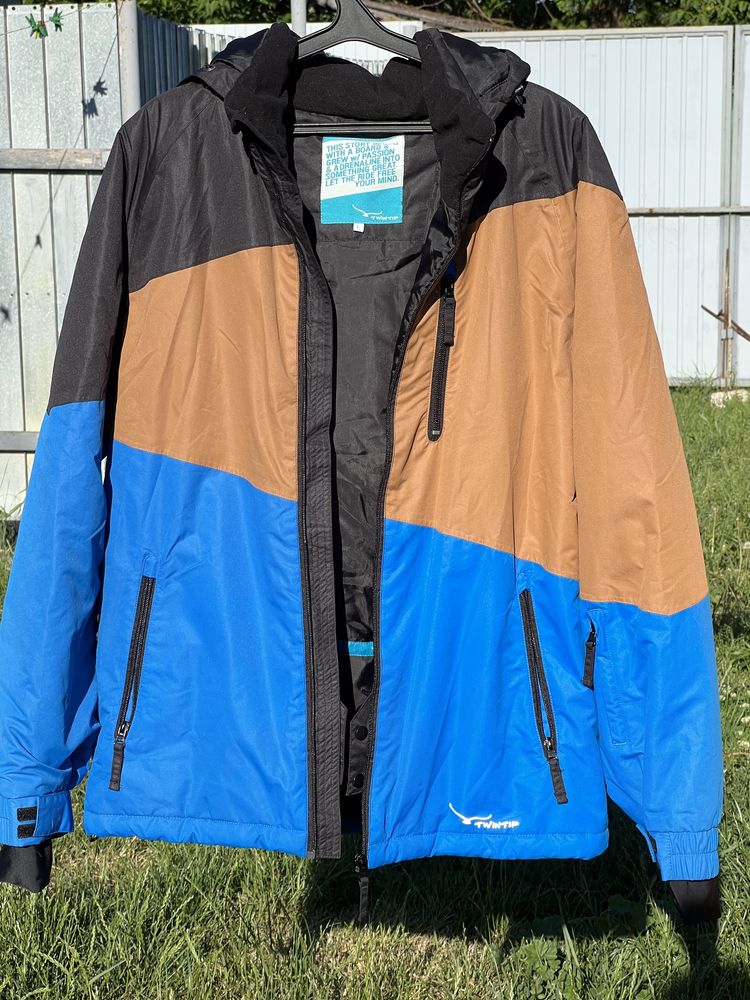 Нова куртка фірми Twintip