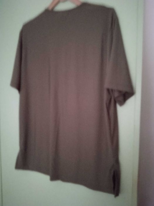 Camisola com brilhantes