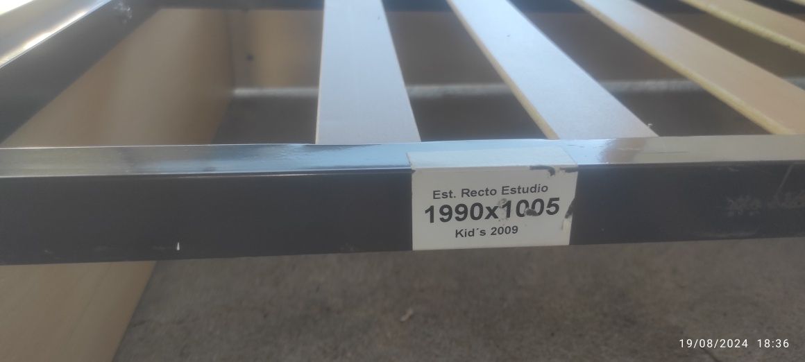 Cama/cómoda de criança