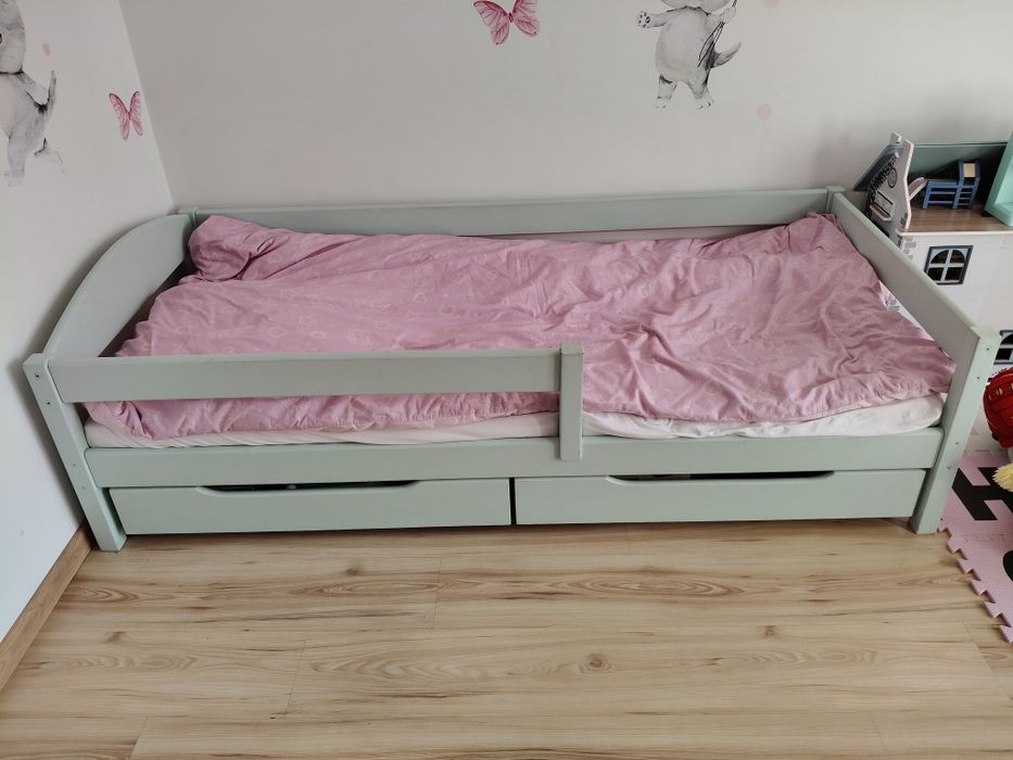 Łóżko dziecięce z szufladami
