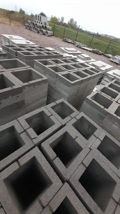 Блоки,парапети,шапки,поребрик