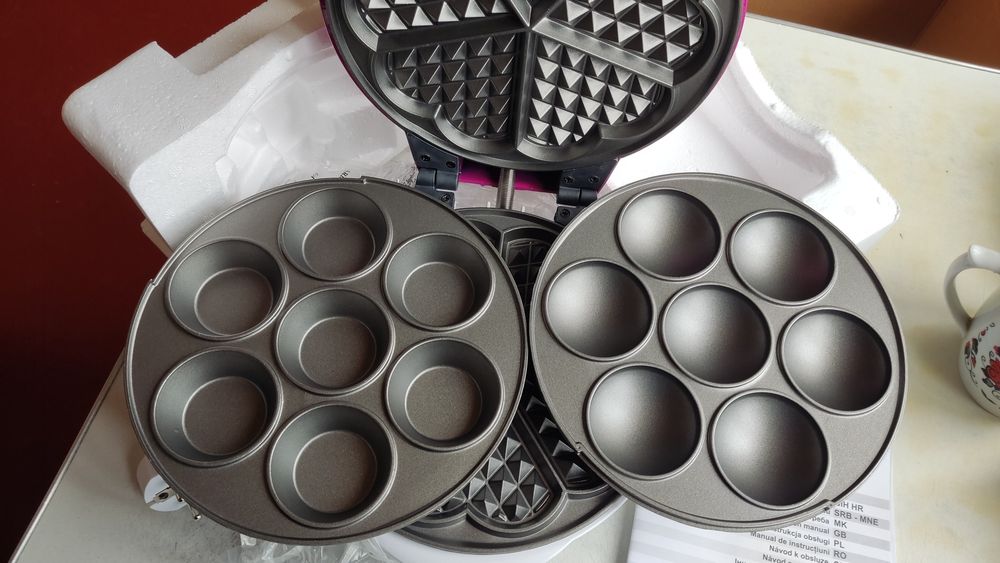 Вафельниця ( 2 в 1 ) GORENJE WCM702 PW