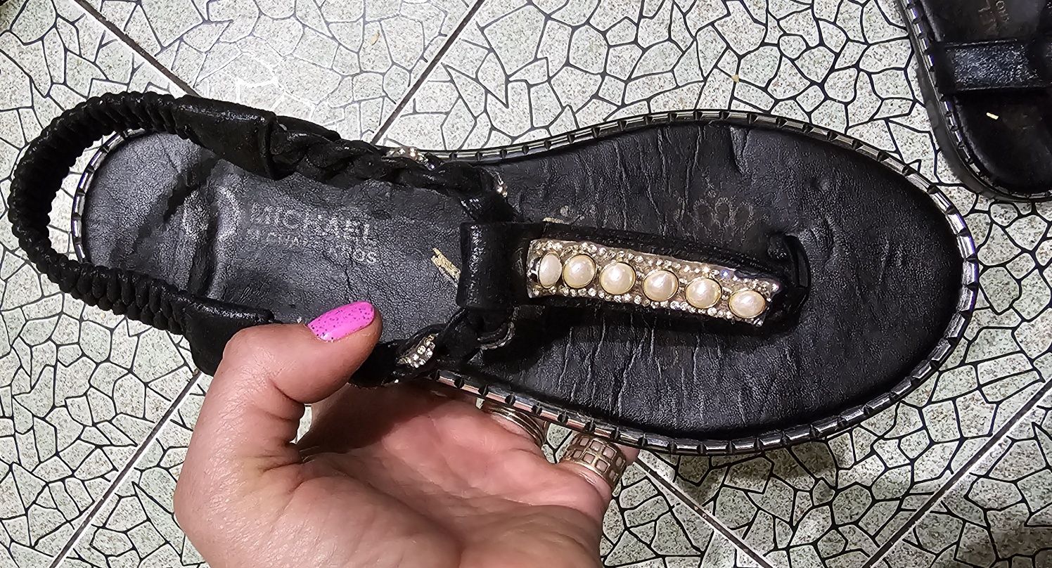 Продам оригинальные, кожаные сандали "Michael Kors" 39.5-40p