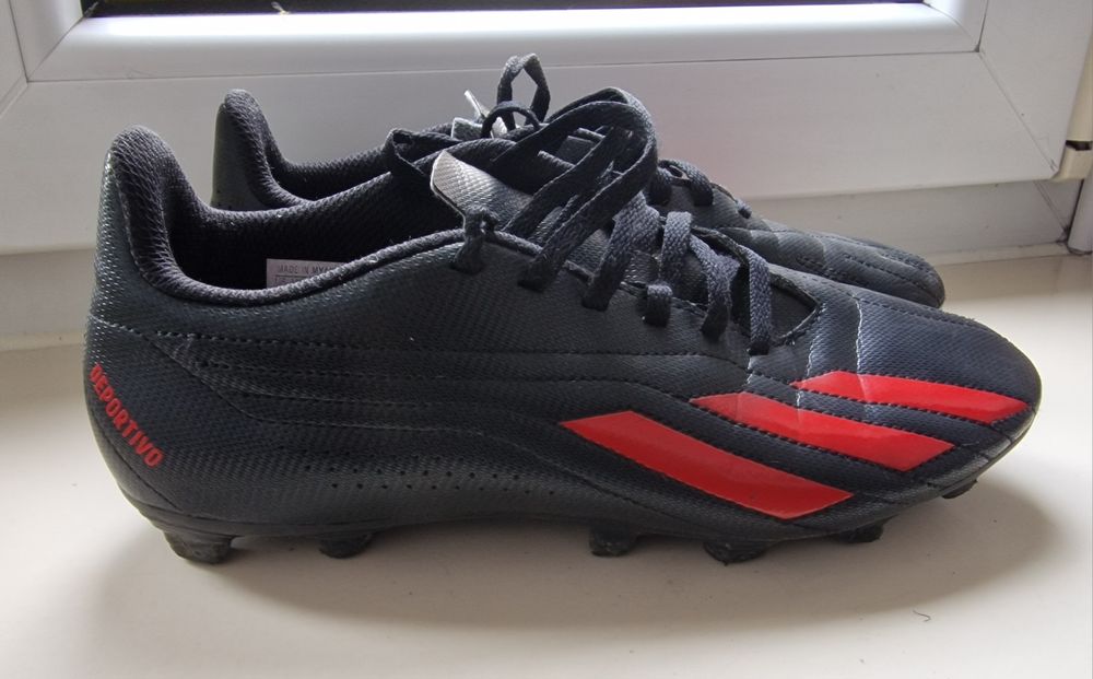 Buty do piłki nożnej,  korki Adidas