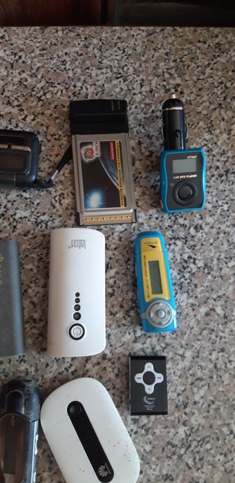 Conjunto de Acessórios de Informática Diversos
Pens/Mp3/Outros

Veja t