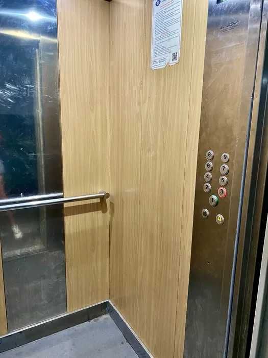 Продам квартиру на жм Парус