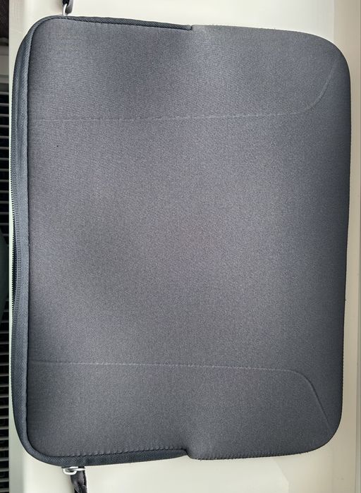 Мʼякий чохол для ноутбуку