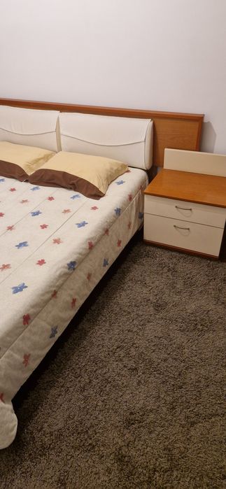 Cama matrimonial
