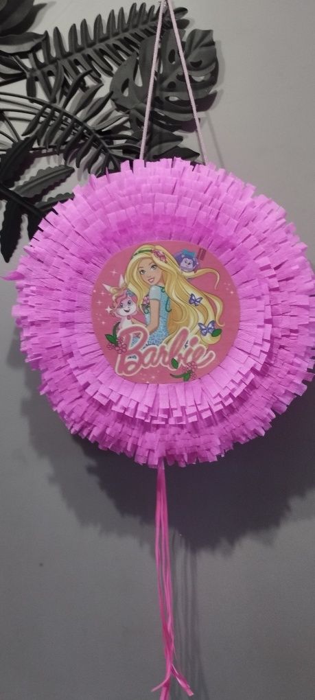 Piniata Barbie 45x 45x 8 cm