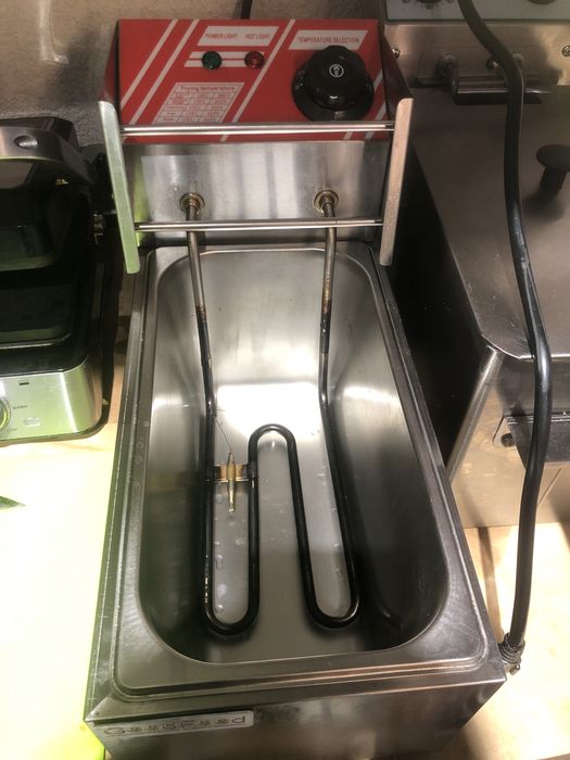 Фритюрниця електрична