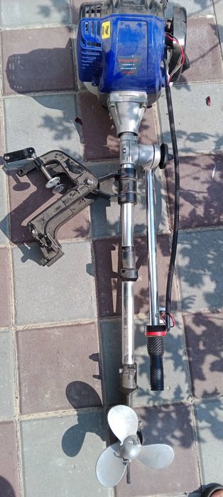 Продам бензиновый мотор на лодку