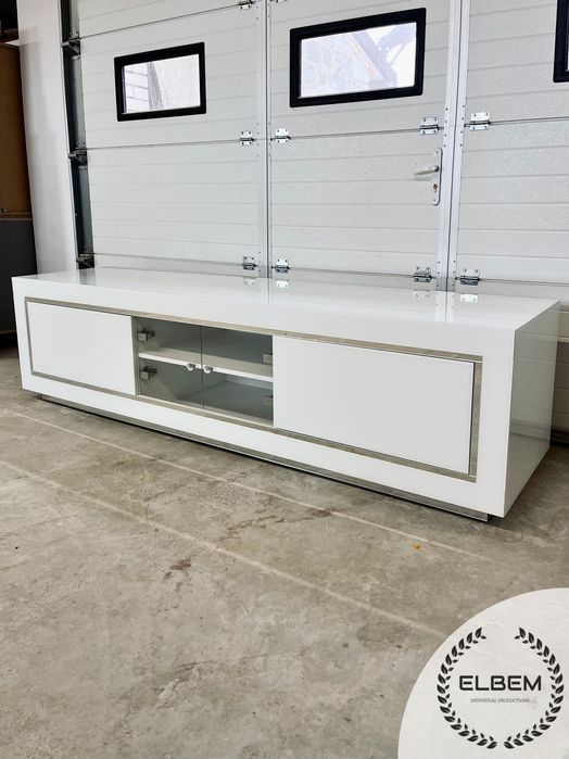 Szklana biała szafla RTV Glamour