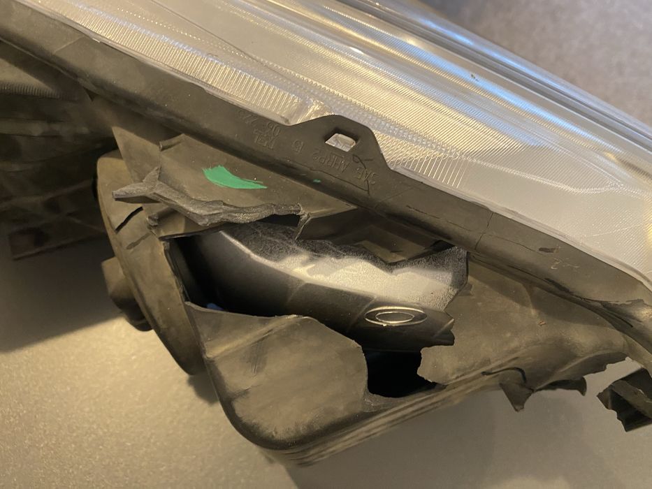 Фара водійська Toyota Camry 2016