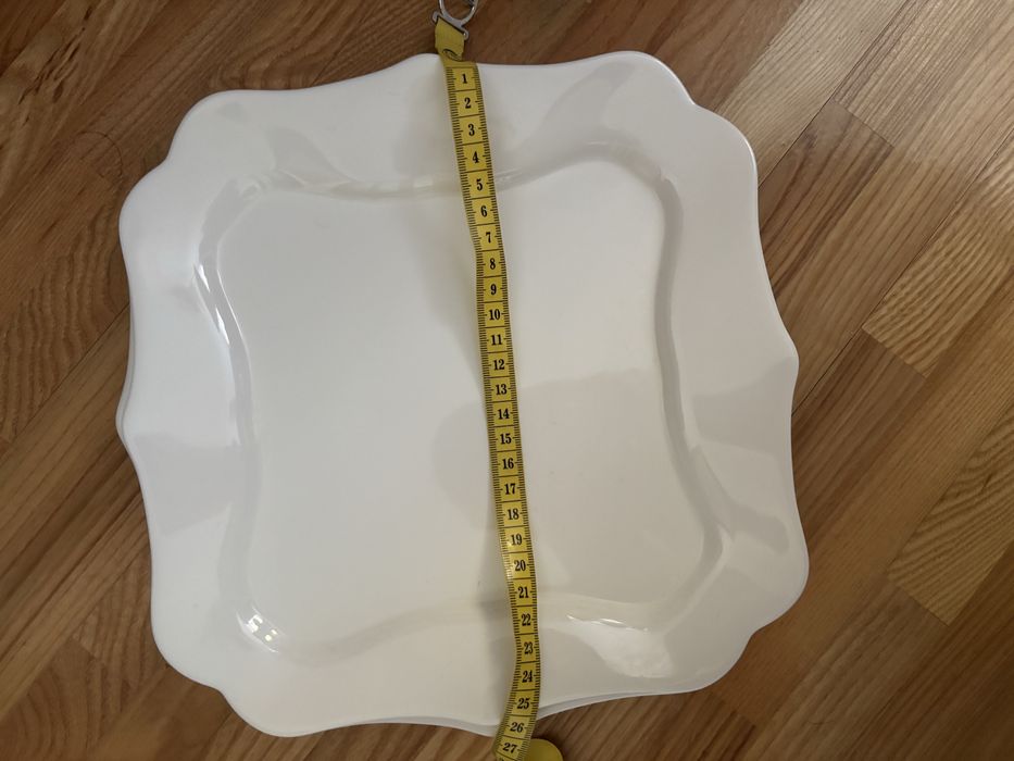 Тарілки посуд