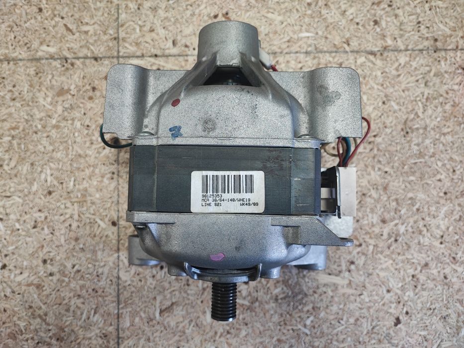 Двигун для пральної машини Whirlpool AWO/D  6100