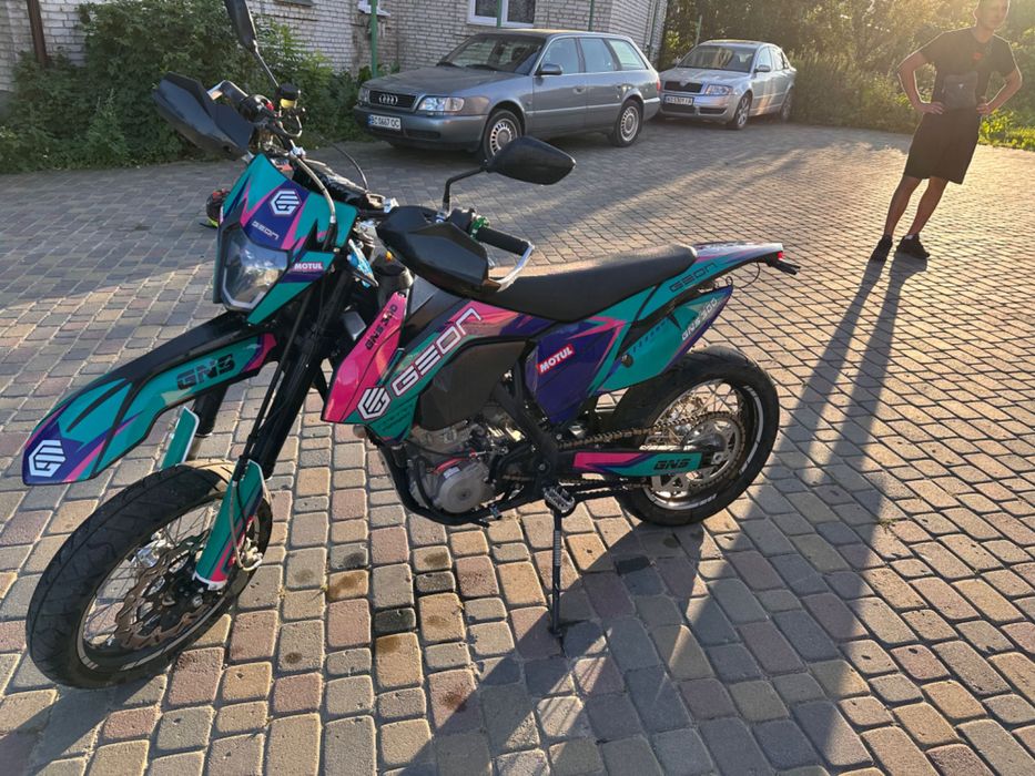 Geon Dakar GNS 300r