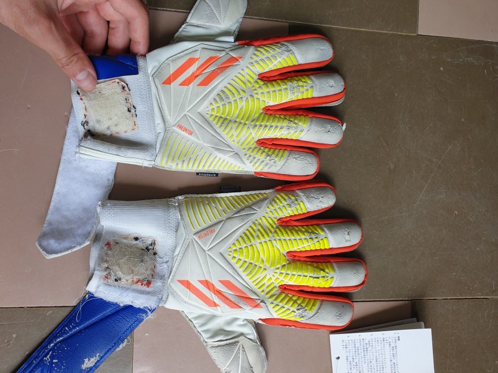 Вратарские перчатки adidas predator 11 размер оригинал