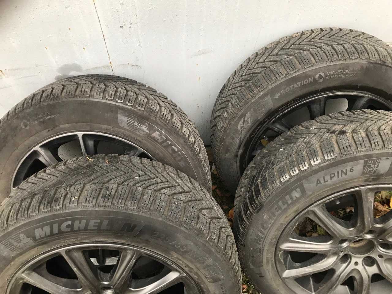 Колеса BMW 225/55/R17 8J 30ET 5x120