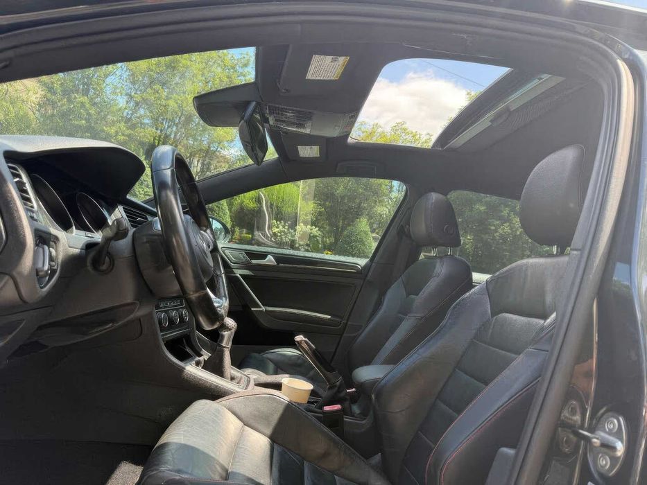 Volkswagen Golf GTI SE      2016