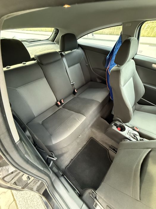 Opel astra GTC H 1.6 benzyna