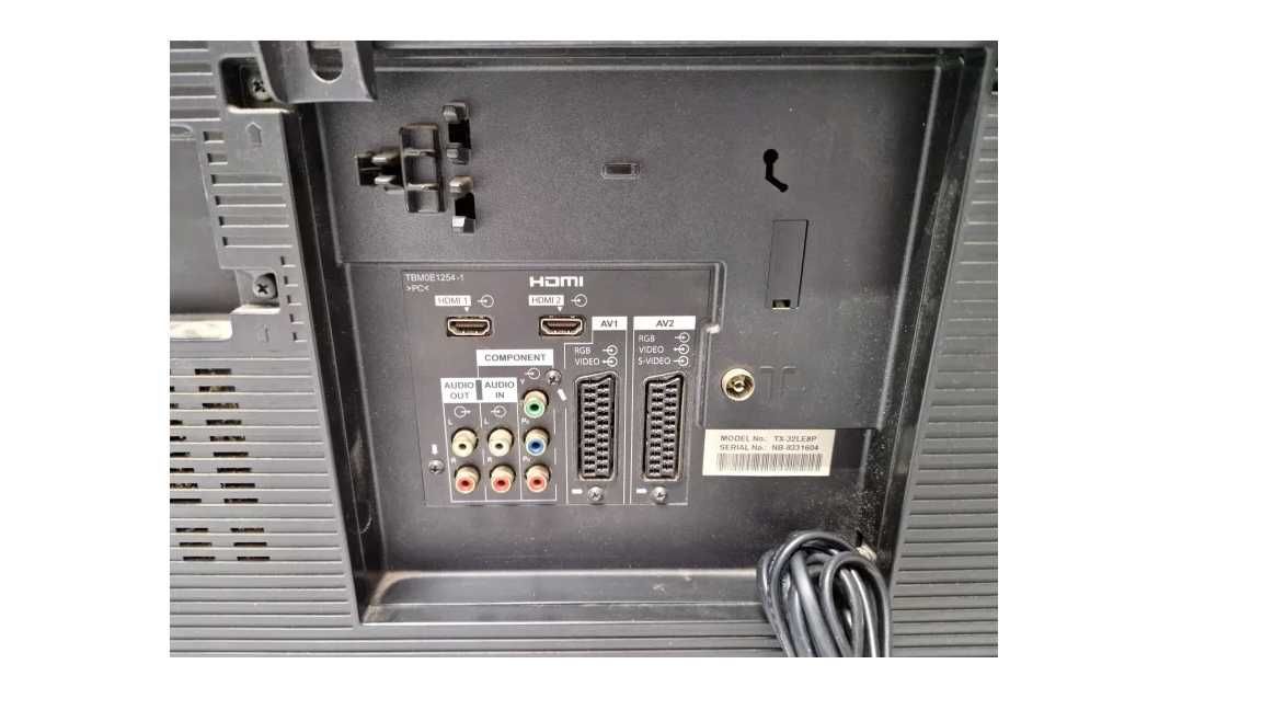 telewizor PANASONIC TX-32LE8P