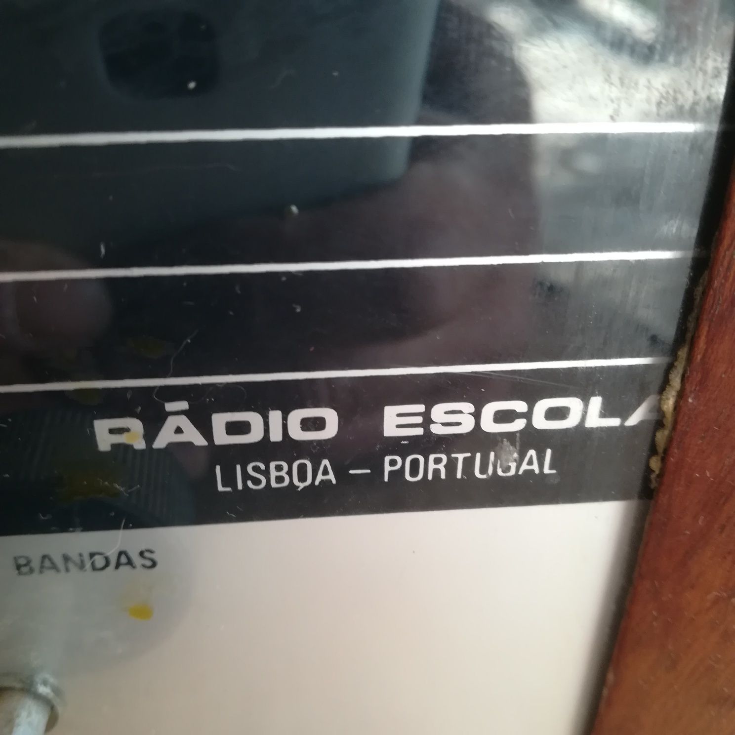 Rádio escolar antigo