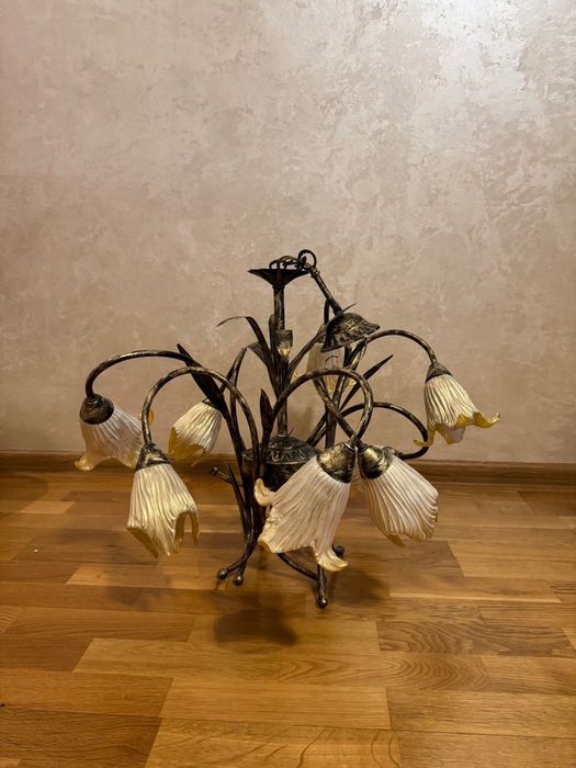 Люстра кована стельова підвісна на стелю світильник на потомок