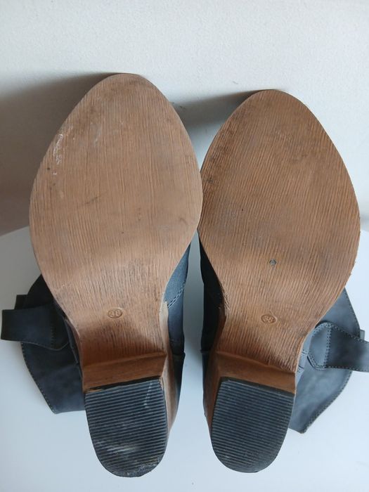 Козаки ,ковбойки  ботильйони