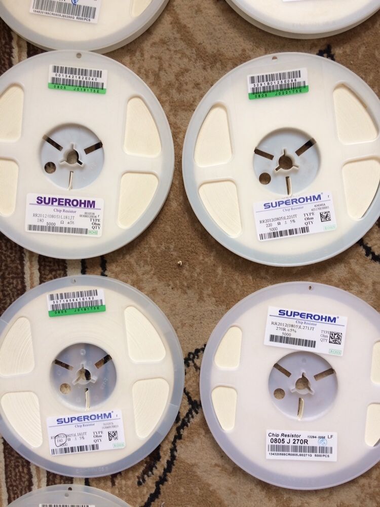 Резистори, конденсатори, сопротивление, емкесть,SMD елементи.