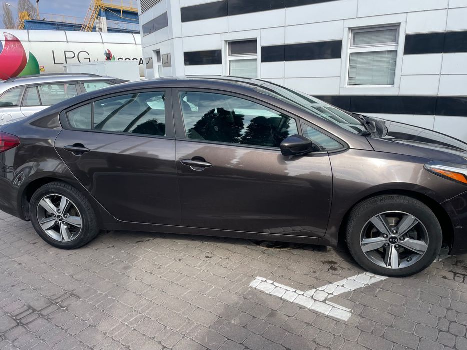 Оренда авто 4500 в тиждень. 10-12л/100км Газ/бензин