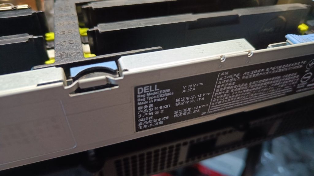 Serwer Dell 6x Xeon E5-2680v3 2x2000W 3 x Dell E02B  Dell FX2s