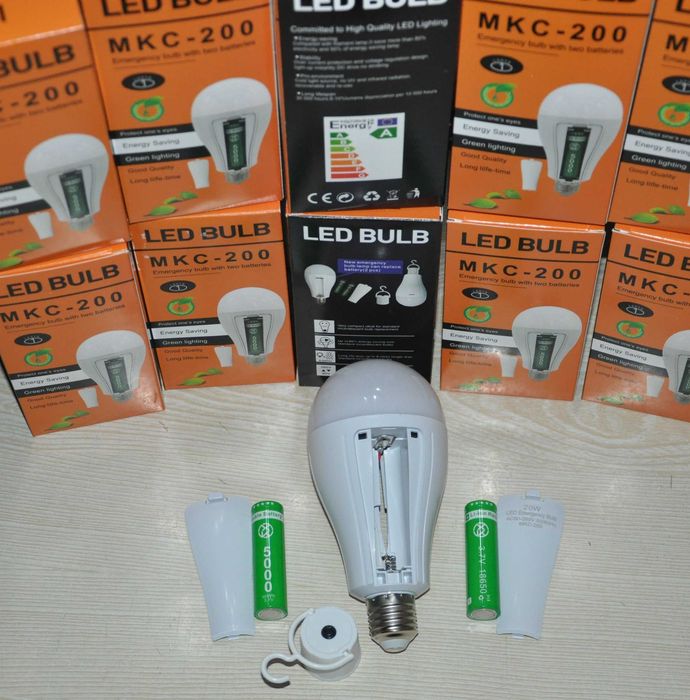 Аварийная лампочка аккумуляторная лампочка 20вт 2акб опт 100ш