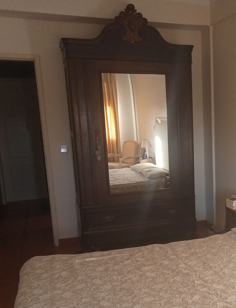 Roupeiro estilo romântico