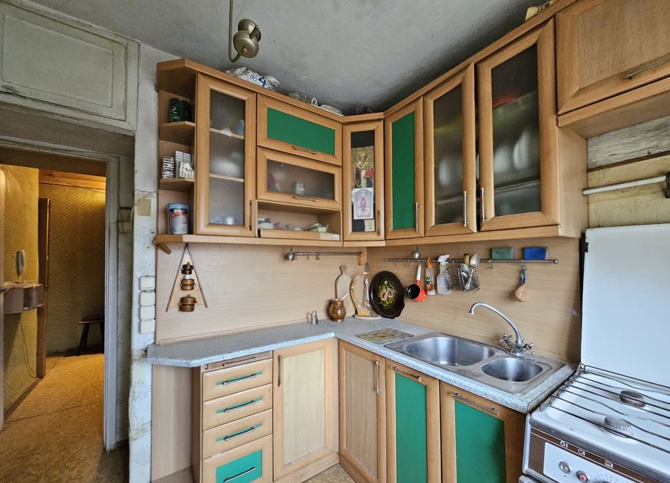 Продам 2к кв на Залютино,  ул. Инициативная 4