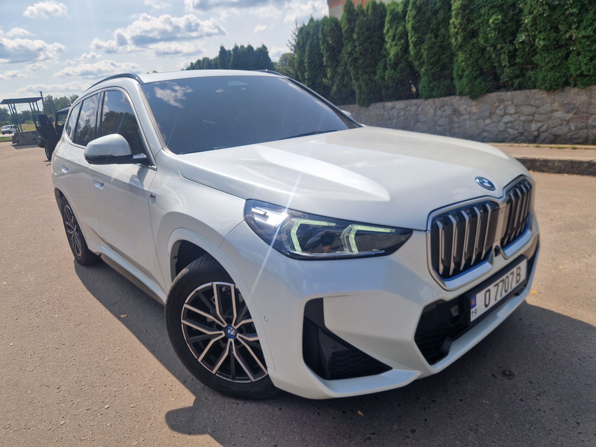 Продам BMW IX1 XDRIVE 30
